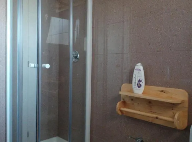 Oberdan Konukevi Bari