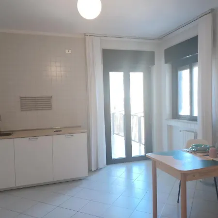 Oberdan Gæstehus Bari